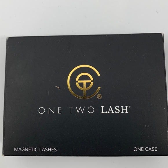 ONE TWO LASH-1 ORIGINAL LASH and 1 BOLD LASH - Picture 2 of 8